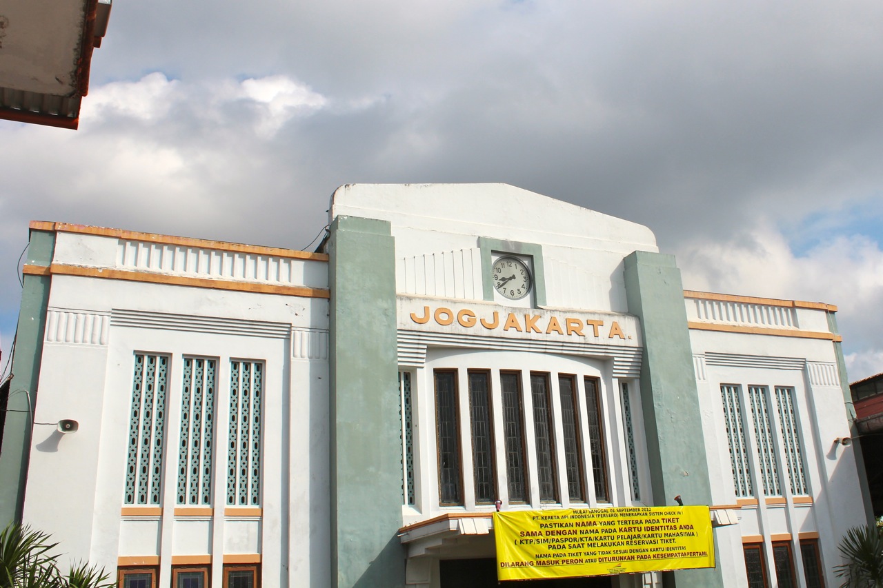 yogya train station