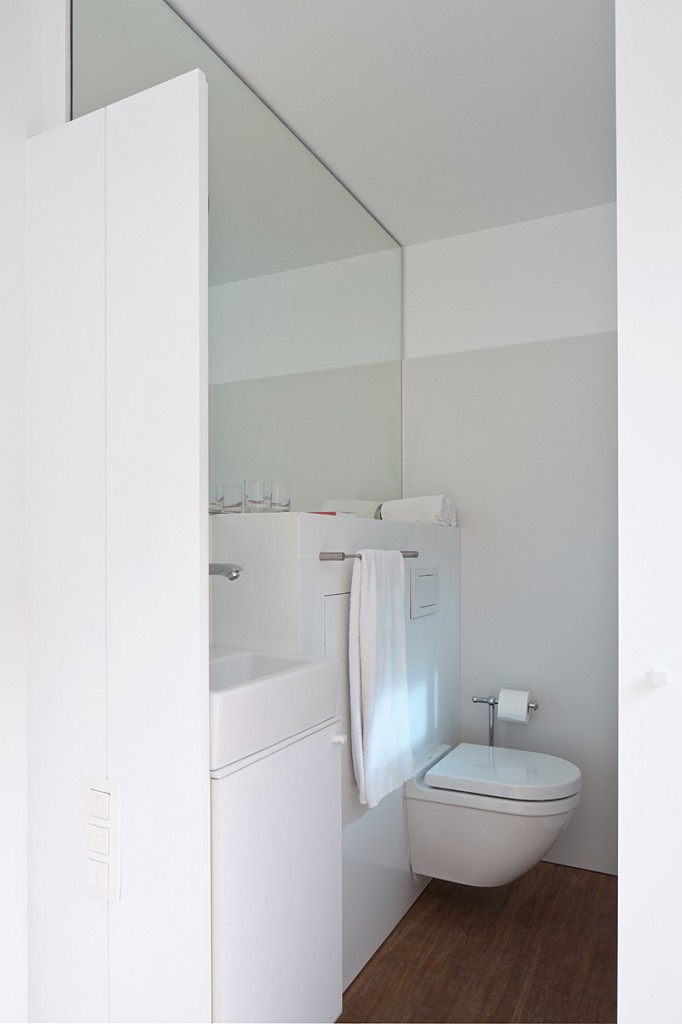 sleeping-around-the-containers-pop-up-hotel_10