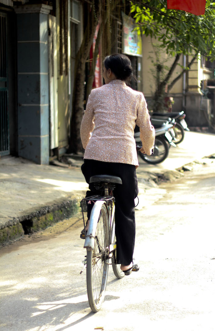 Hanoi Top 10 woman on bike pinaytraveller