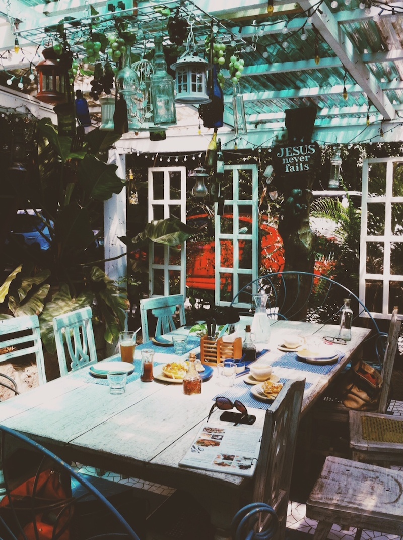 Rustic Mornings Table Pinay Traveller